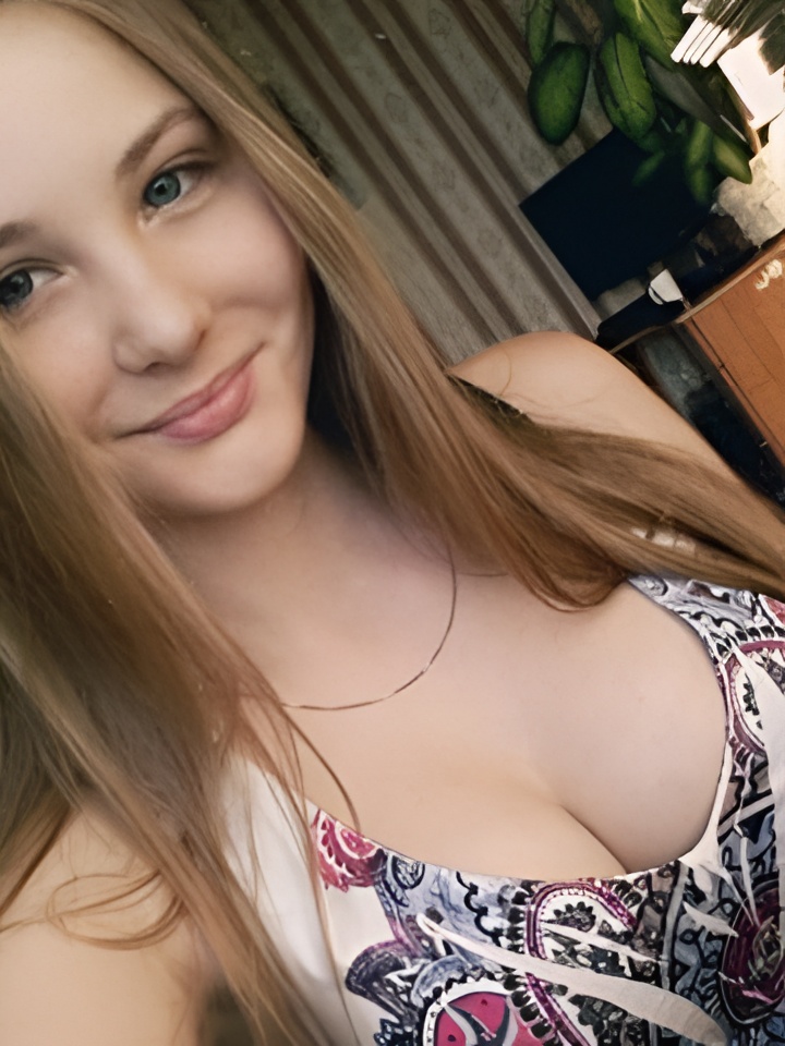 Леся привлекательная девушка из Лосино-петровского цена от 10000 руб